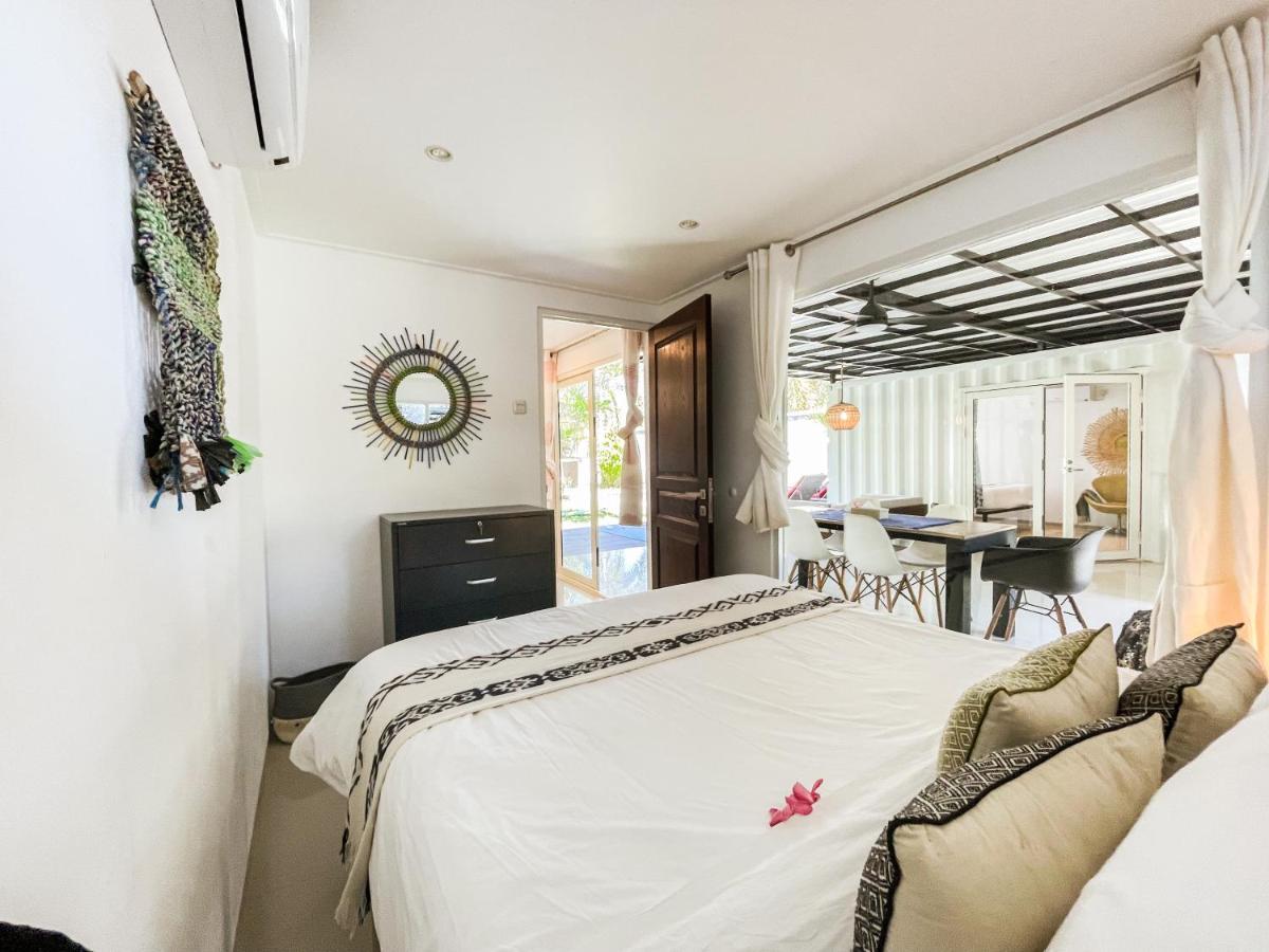 Villa Kotak Surfers Escape Reopening Rates Apply Now Selong Belanak Exterior photo